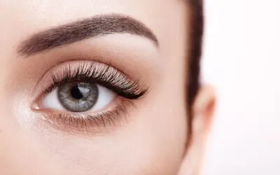 Wimpernserum ohne Hormone im Vergleich